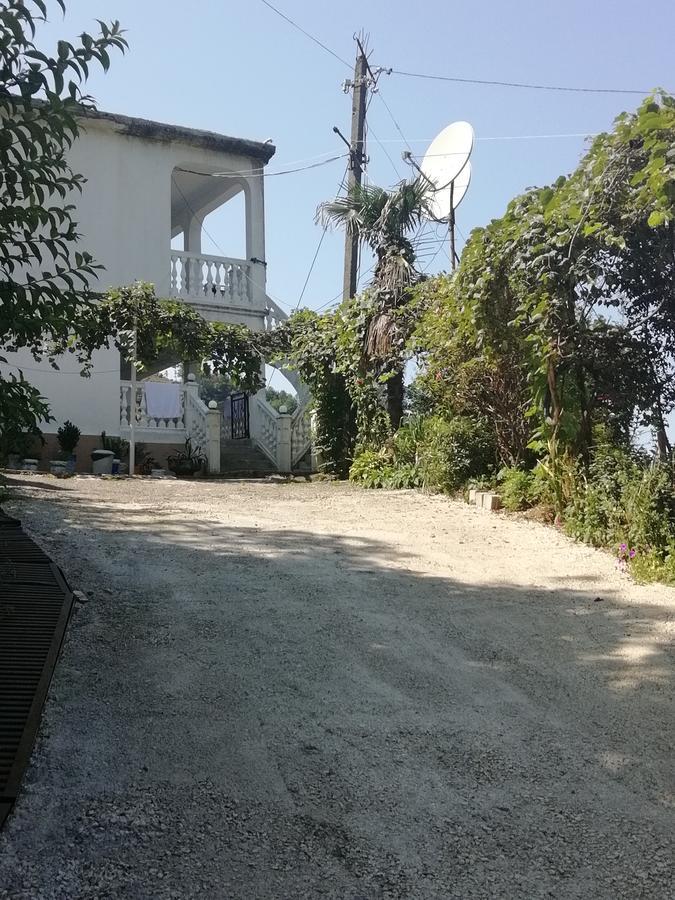 Geno Guest House Квариати Экстерьер фото