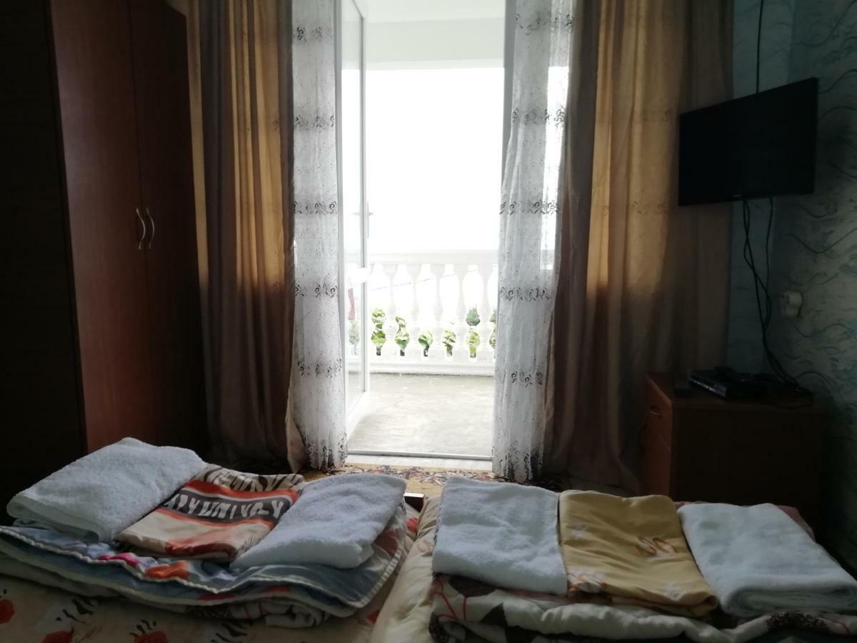 Geno Guest House Квариати Экстерьер фото