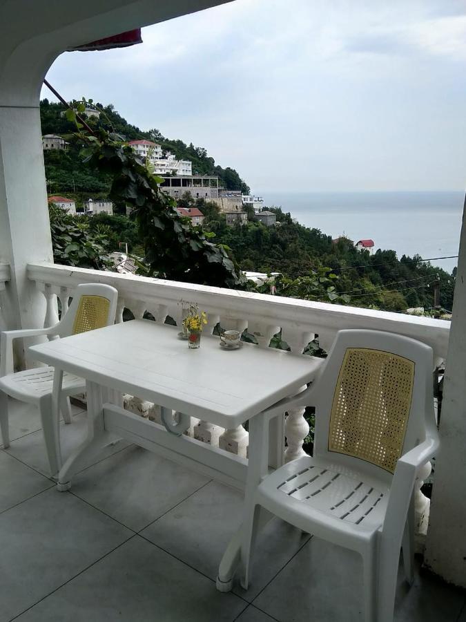Geno Guest House Квариати Экстерьер фото